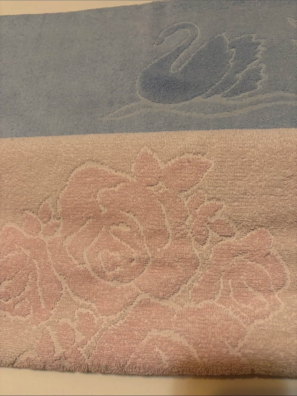 Vintage Embossed Bath Towels 2 Retro Blue Swan & Pink Rose Sculpted Terry 40x23